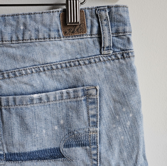 American Eagle Distressed Jean Shorts in Women's Size 8 - Picture 7 of 16